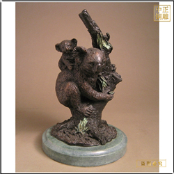 鑄銅關(guān)公 樹(shù)袋熊銅雕塑